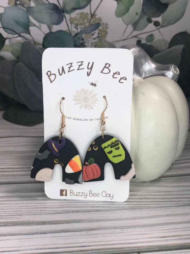 Halloween patterned arch dangles for wholesale by Buzzy bee clay