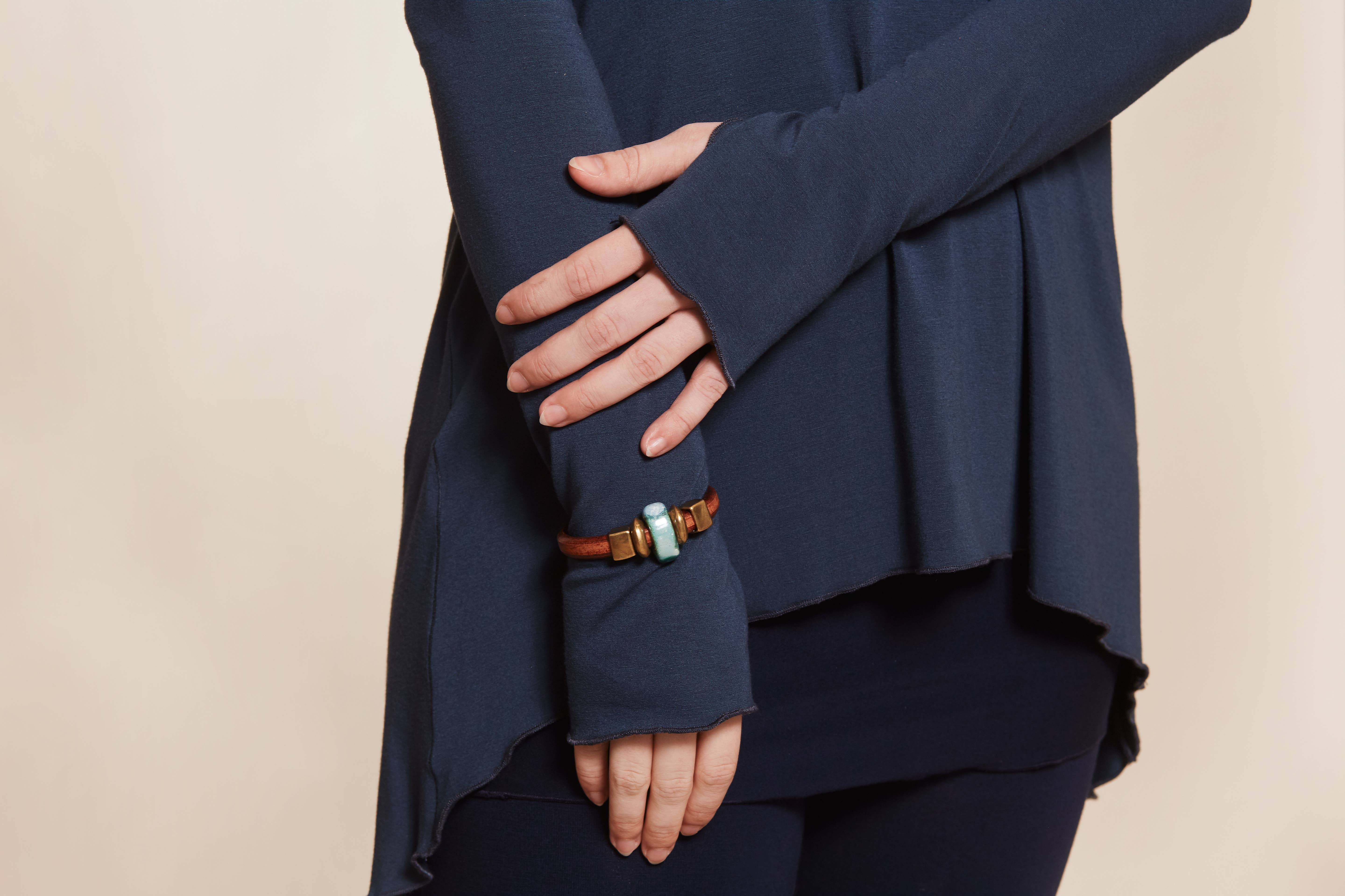 Diana Kauffman Designs – wholesale Beaded bracelet – Iguana Leather Bracelet2