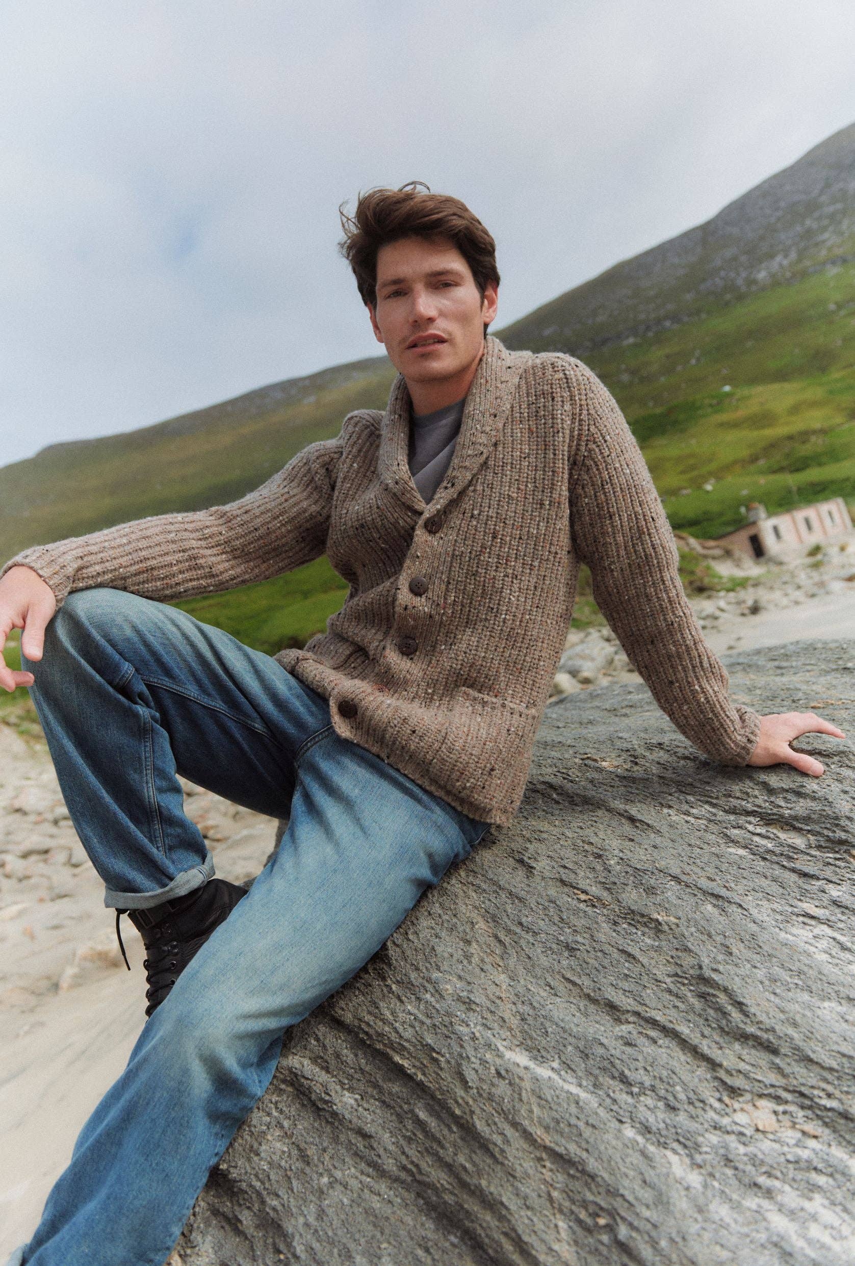 Aran Woollen Mills – wholesale Cardigan – Men's – Curragh Mens Rib Shawl Cardigan - Oat2