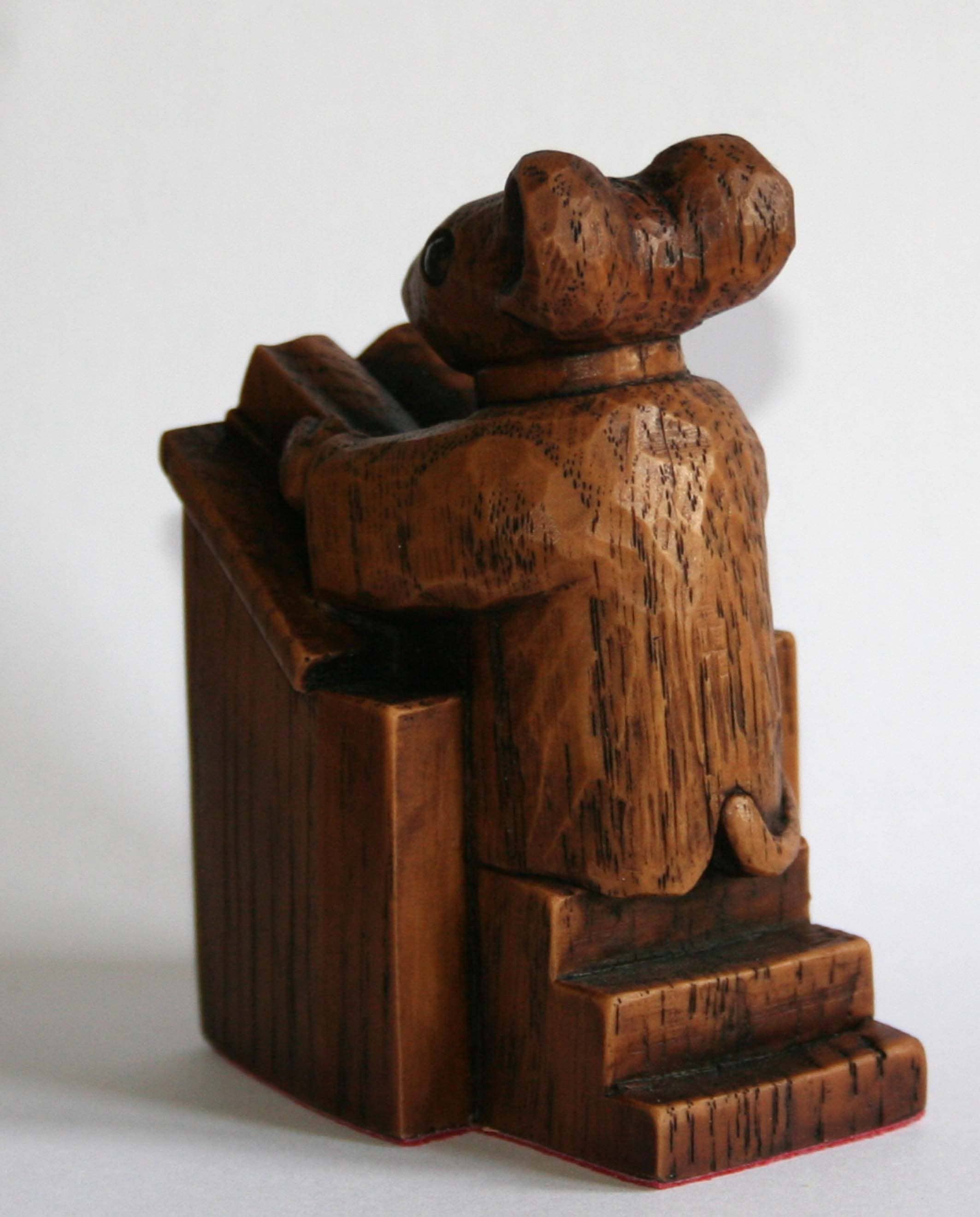 Oakapple Designs Ltd - Wholesale Decorative Figurine - Church Mouse In The Pulpit. Reproduction Carving Ornament.6