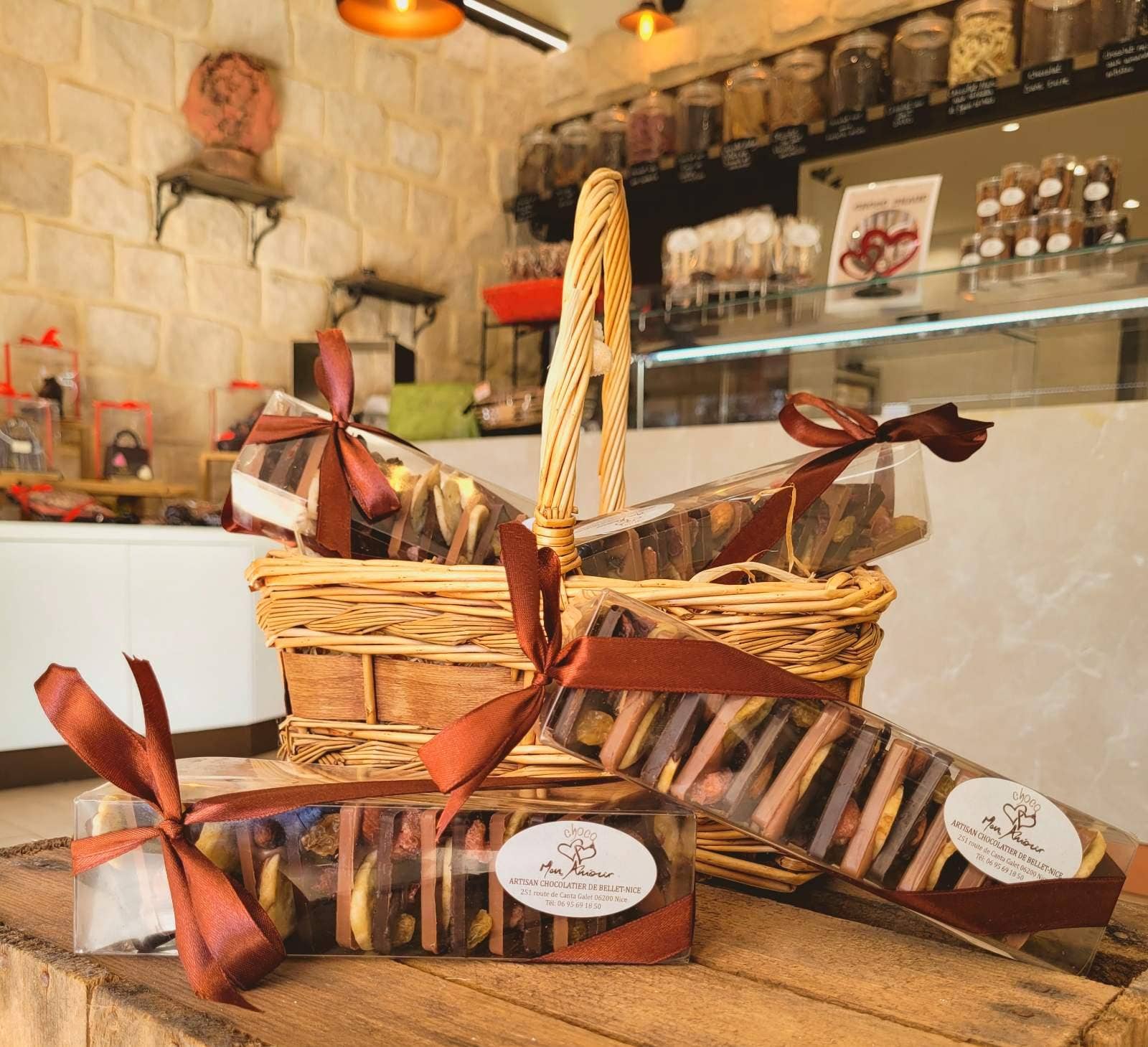 Choco Mon Amour - Wholesale Chocolate Box - Beggars 110g1