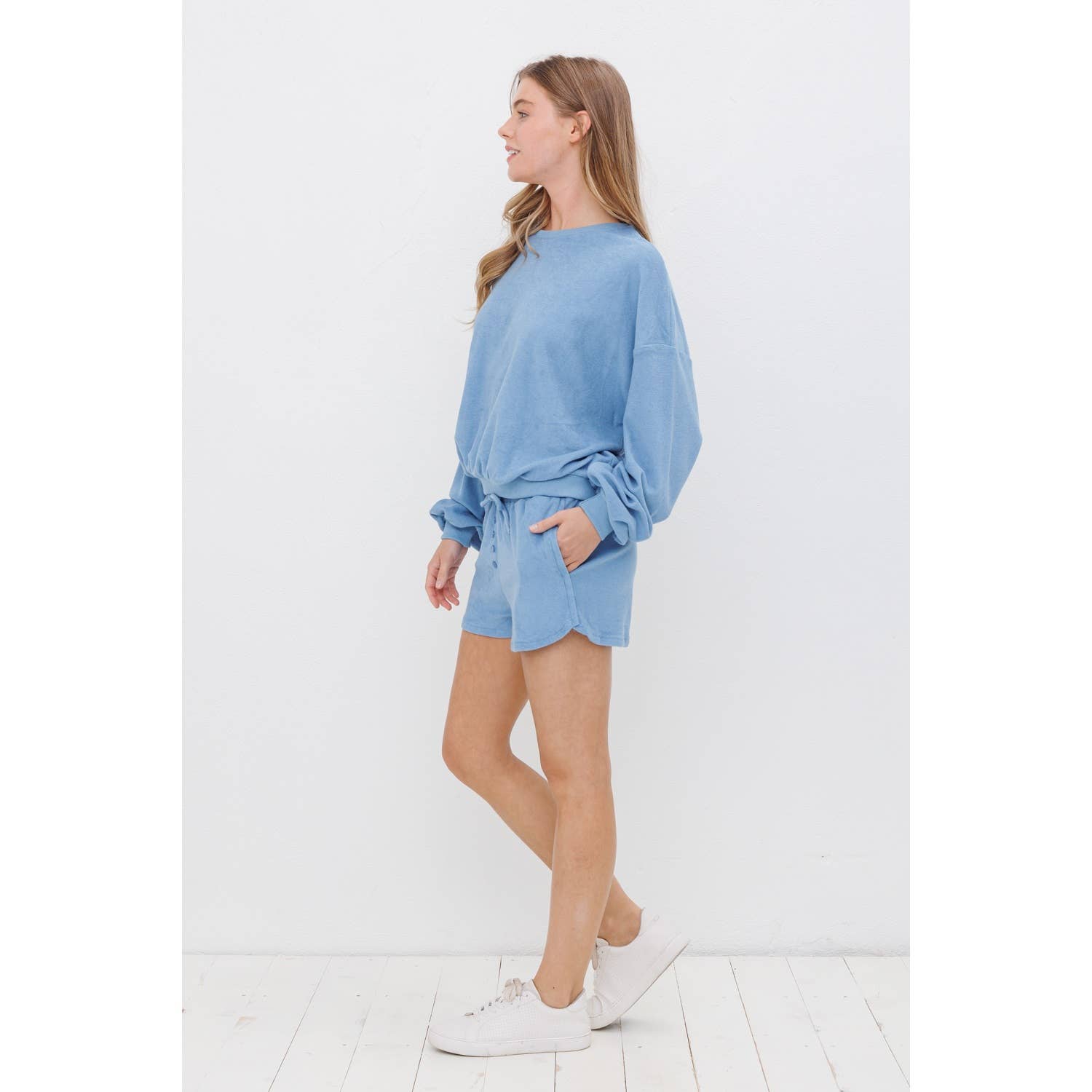 Sweet Generis - Wholesale Lounge set – Women's - TOWEL FABRIC SWEATSHIRT AND SHORTS SET13