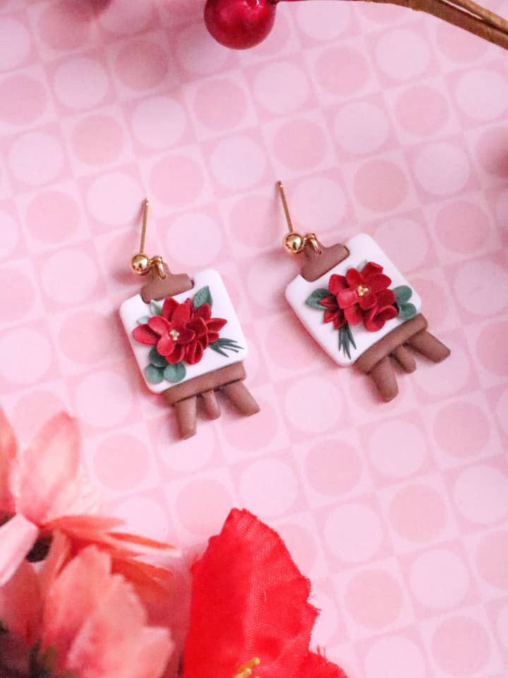 Poinsettia Portrait Pendants pour la vente par Lily and Sparrow Clay