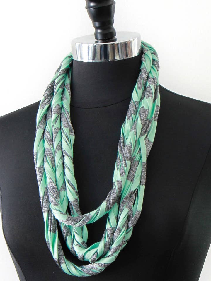 Sciarpa o collana in cotone verde menta 'MINT' per la vendita all'ingrosso da parte di Necknots