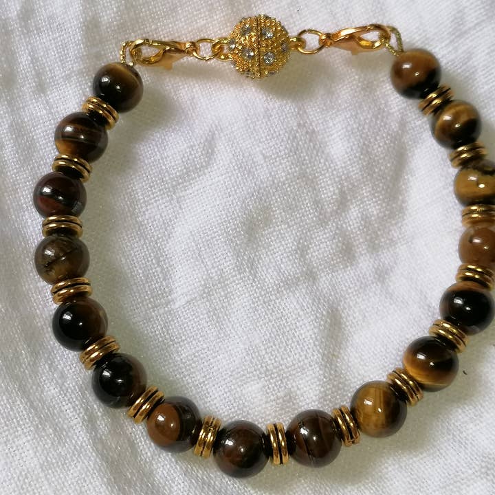 Bracciale dorato occhio di tigre per la vendita all'ingrosso da parte di Blue Moon Bijoux