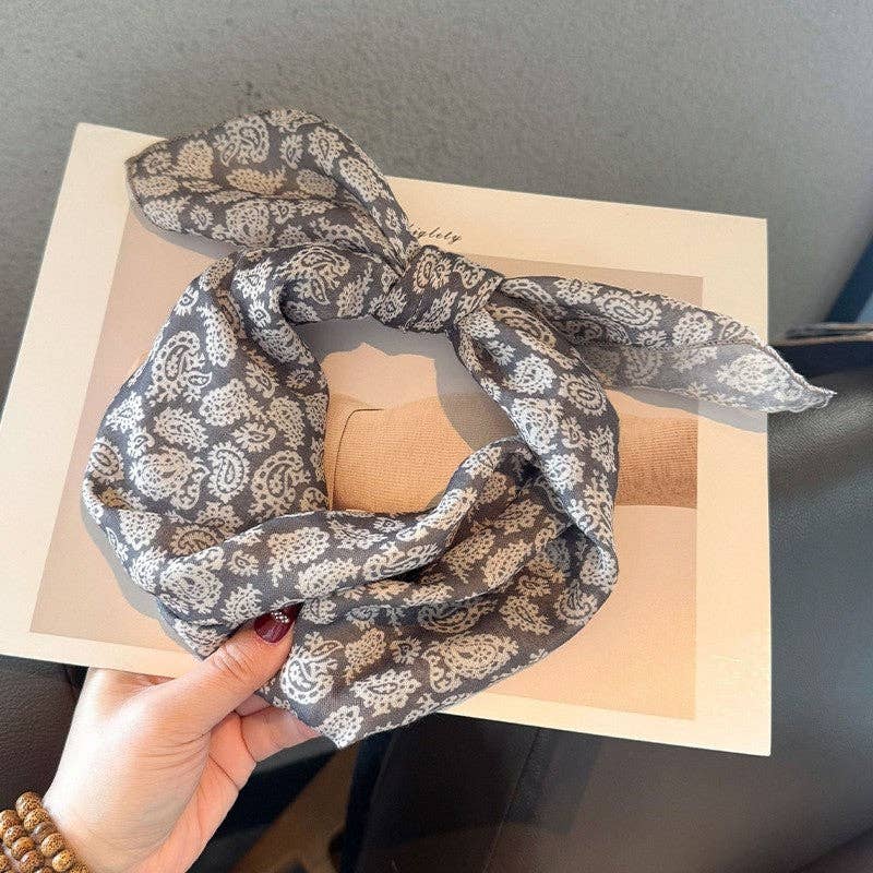 liqubit - Wholesale Scarf - Women's - Cashmere-Like Horse Print Warm Scarf1