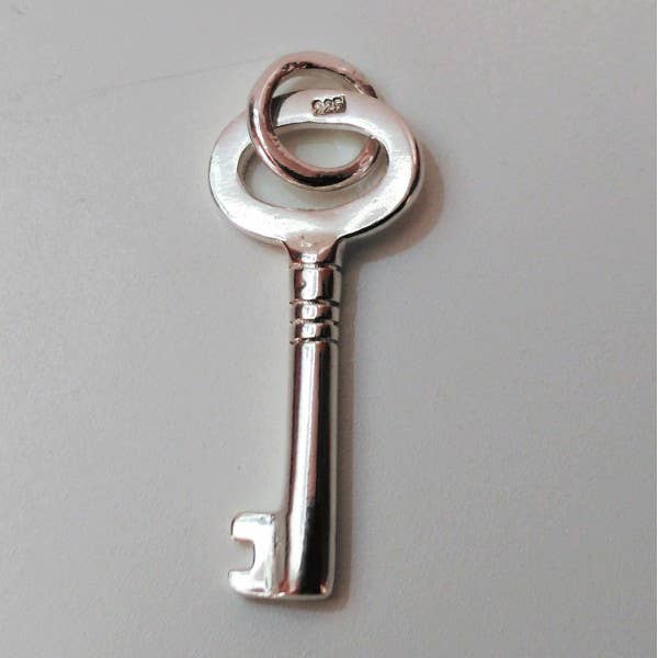 chiave pendente in argento per la vendita all'ingrosso da parte di Platasari