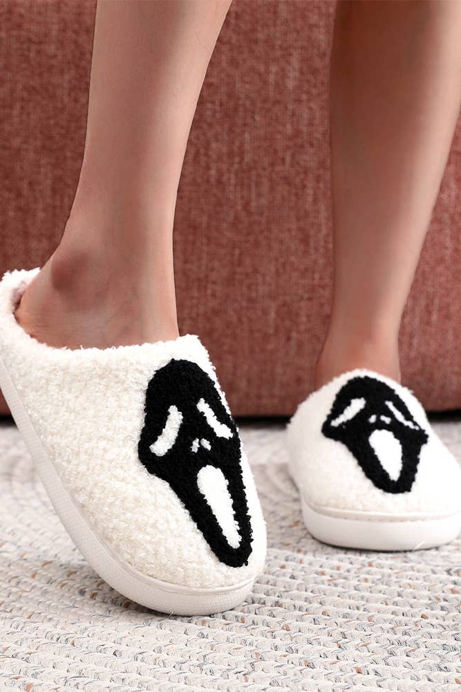 UNISHE - Wholesale Slippers - Women's - Halloween Ghost Fleece Slipper ZK19551