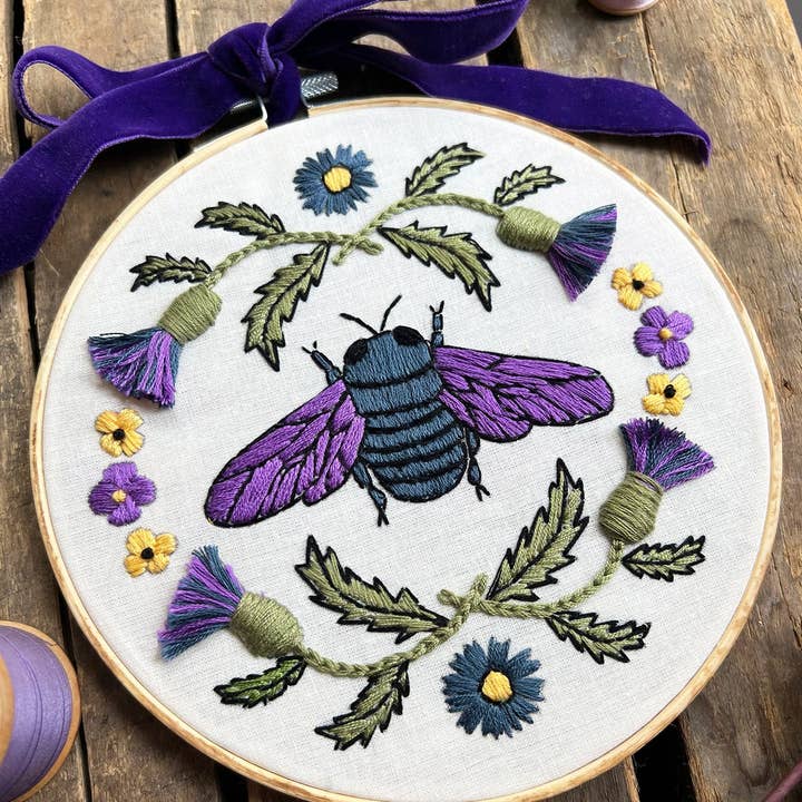 MakeBox & CO - Wholesale Embroidery/Cross Stitch Supplies - Violet the Carpenter Bee Embroidery