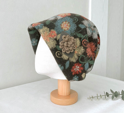 Comfortarians – Chapéu de pescador - Mulher por atacado – Chapéu Cloche Feminino de Lã com Estampa Floral para Outono e Inverno1