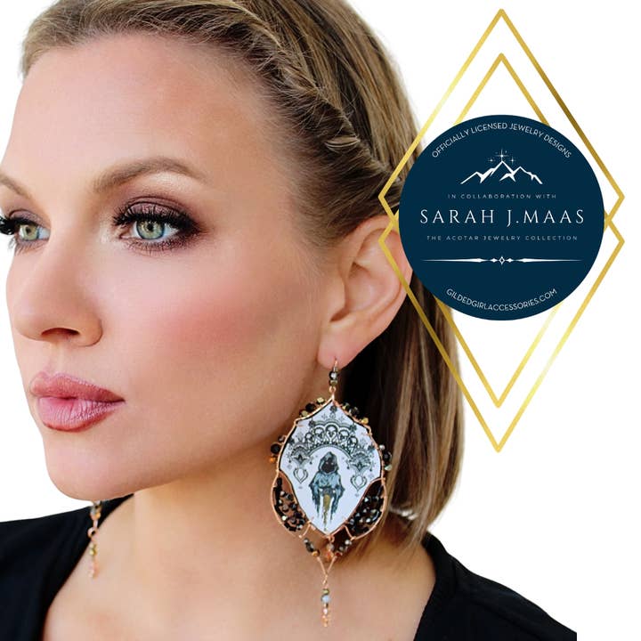 O Brinco Suriel – Joalharia Oficialmente Licenciada de Corte de Espinhos e Rosas por Gilded Girl Accessories Arte original de Danyelle Donaldson | Hipoalergénico | Feito à Mão | Luxo Literário por atacado de Gilded Girl Accessories