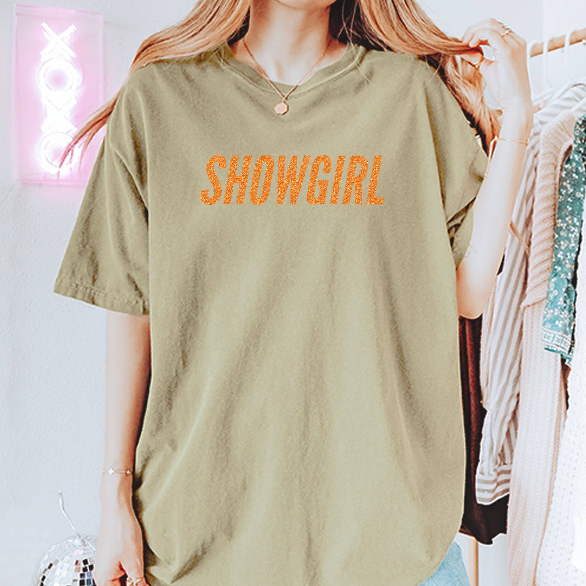 Expression Tees - Vente T-shirt sérigraphié – femme - T-shirt unisexe vintage doux à paillettes orange Showgirl28