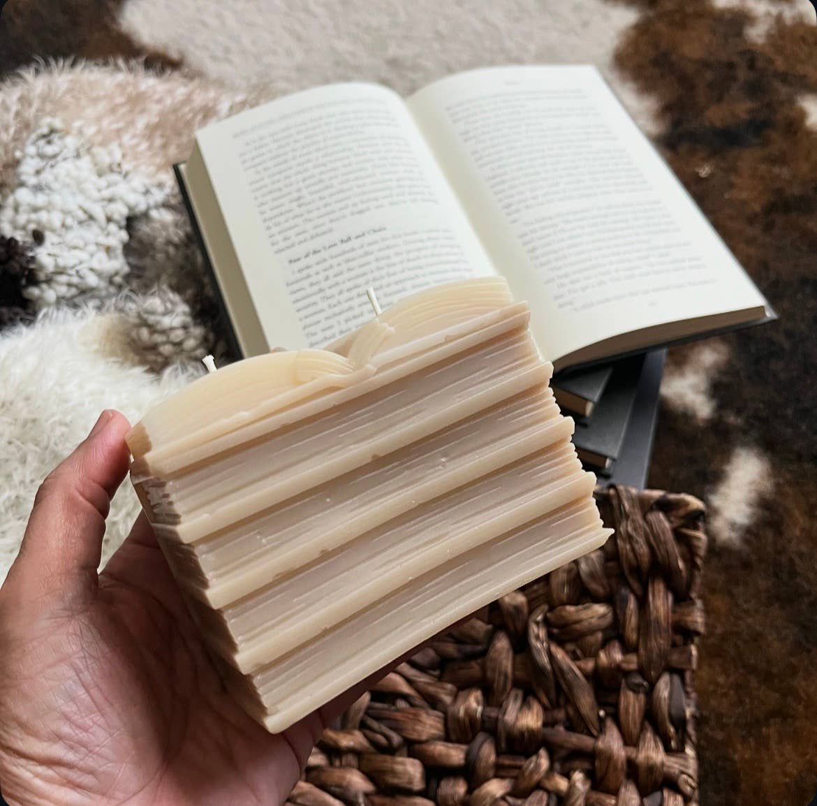 A Scent Story Candle Co – wholesale Pelarljus – Vårt Nästa Kapitel Bokformad Ljus - Bokälskande Bröllopsljus1