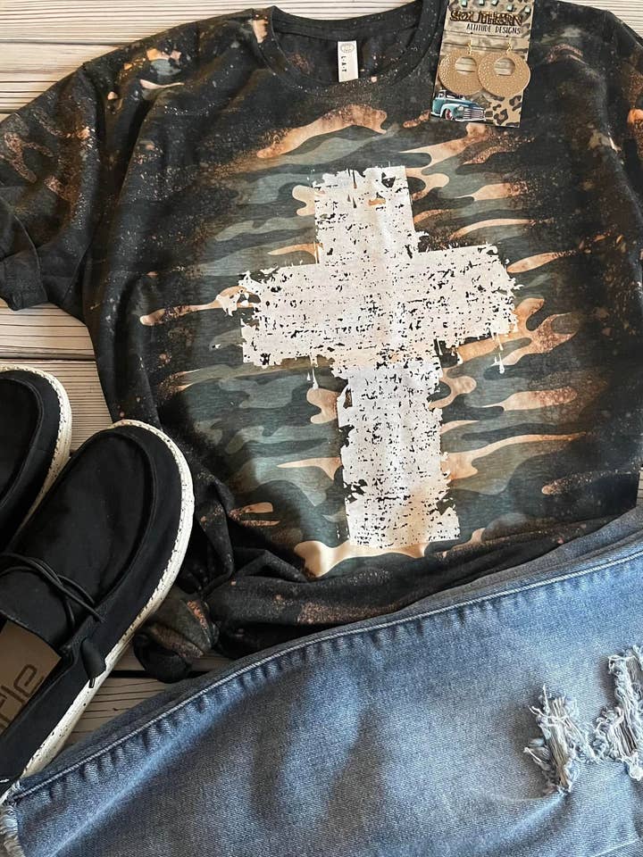 Southern Attitude Designs Inc - Wholesale T-Shirt (Graphic) - Women's - Bleached Grunge Cross0