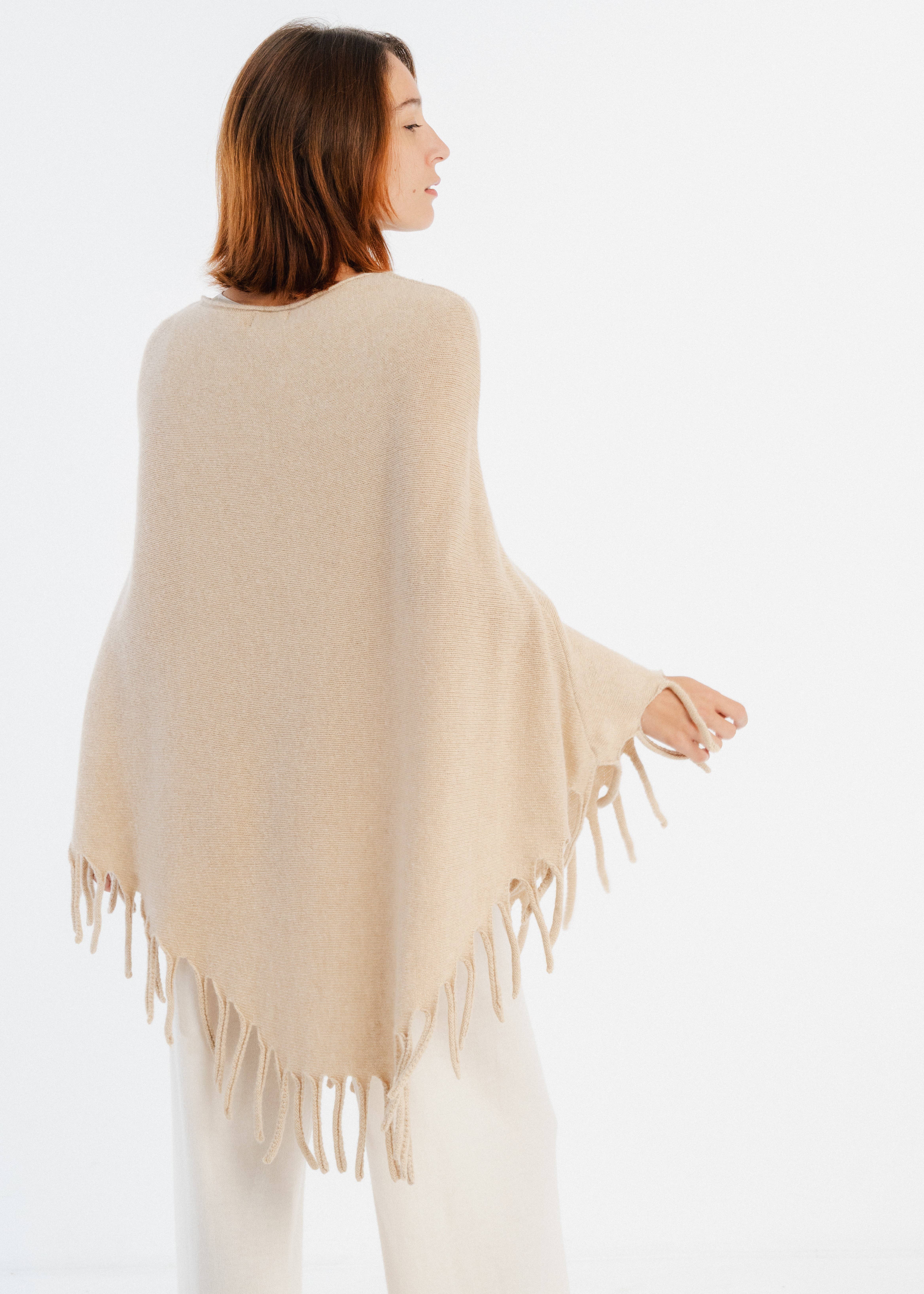 JULIA PARIS - Vente Poncho – femme - Poncho en maille laine et cachemire avec franges3
