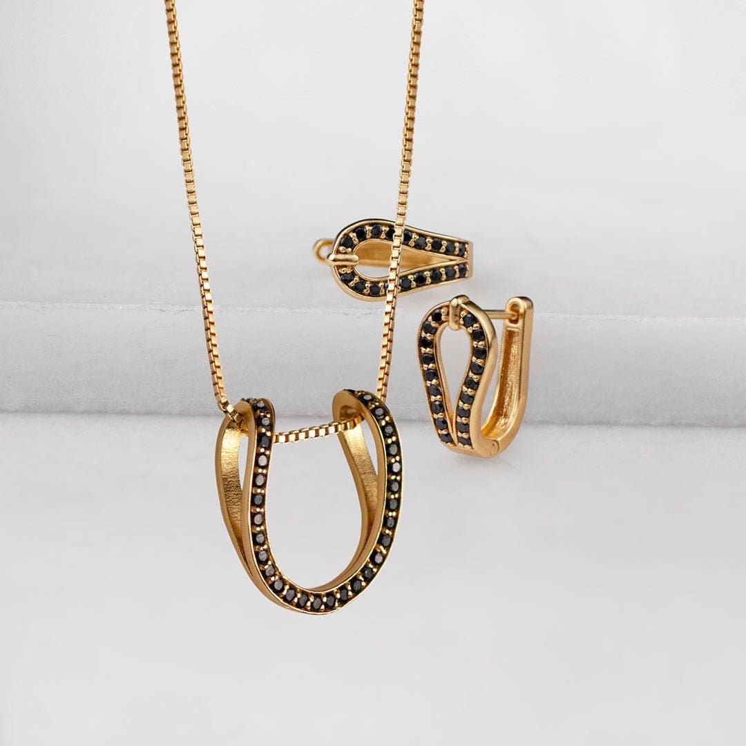 URBAN-EQUESTRIAN – wholesale Hoop earrings – Levade - Moissanite Black Stone 14K Gold vermeil Horseshoe Earring3