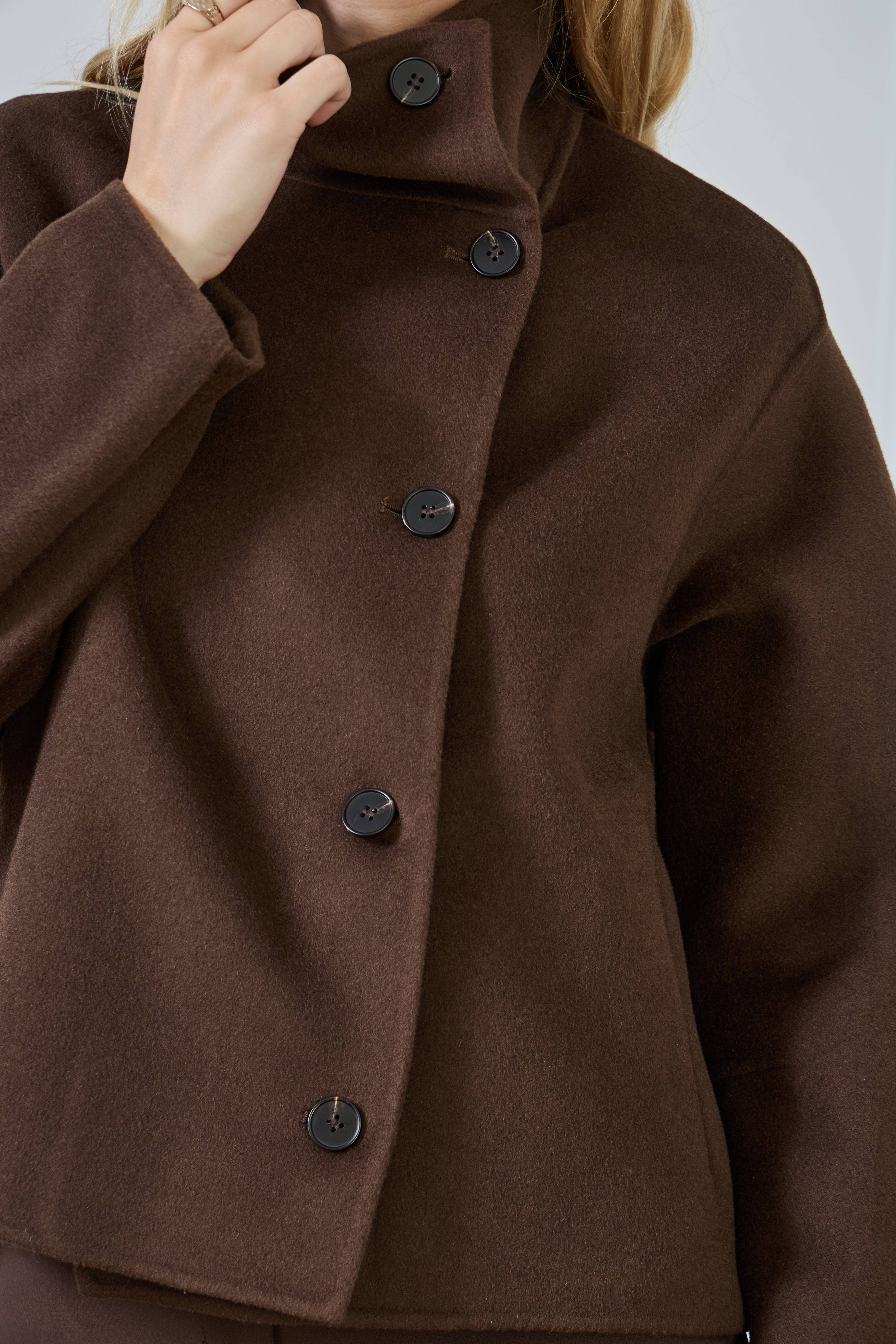 LULUMARY - Wholesale Varsity/Baseball Jacket - Women's - Short coat V3284