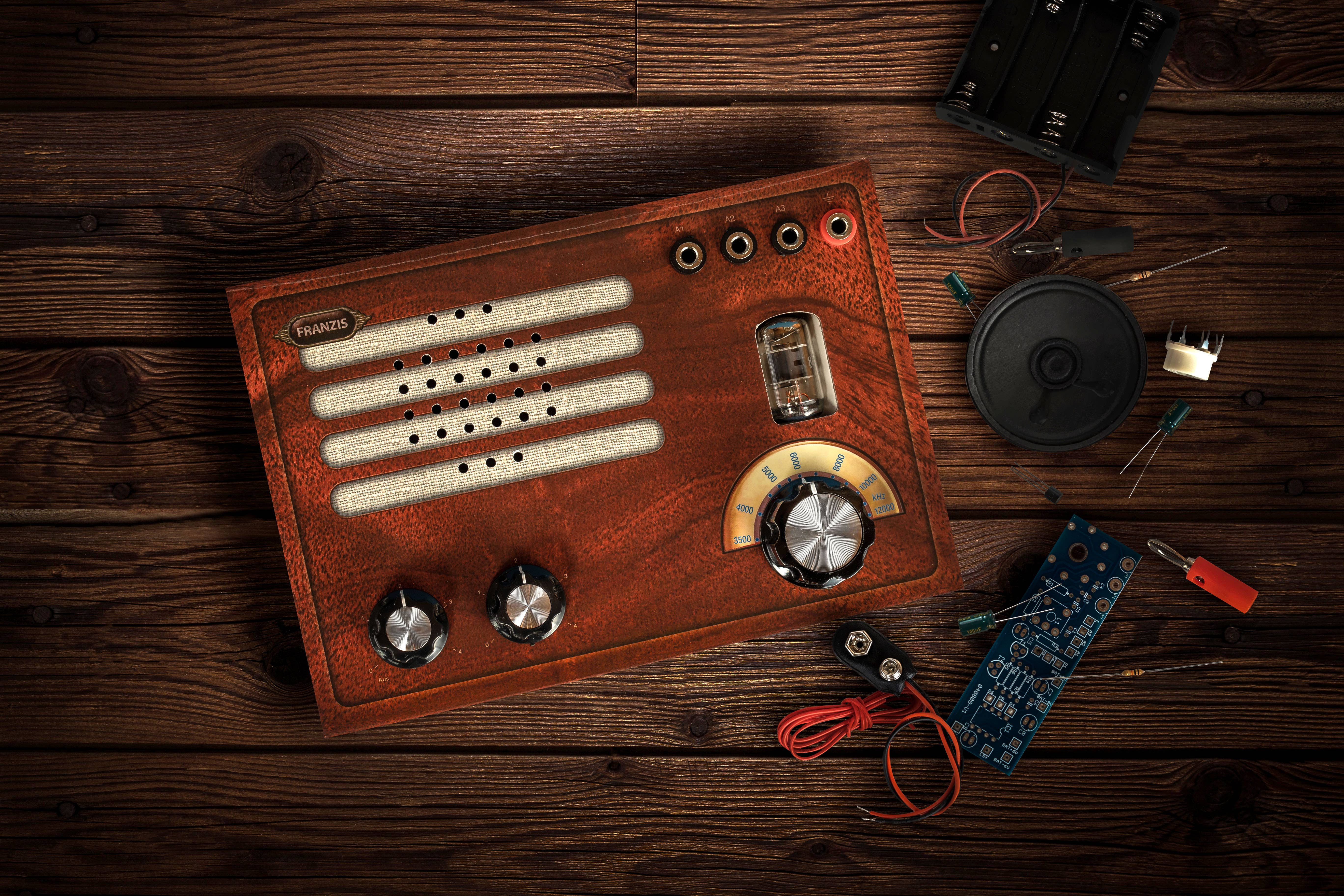 EIGHT Innovation - Wholesale Doe-het-zelf-knutselset - EIGHT Innovation buizenradio5