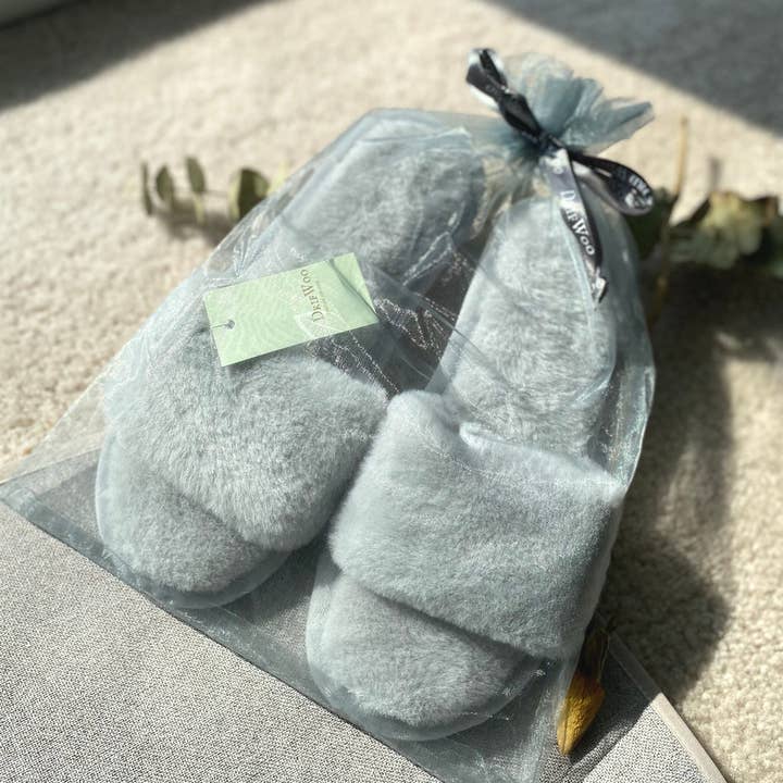 DrifWoo - Wholesale Slippers - Women's - Women Open-toe Fluffy Indoor Slippers,Bride Slippers QKX0058