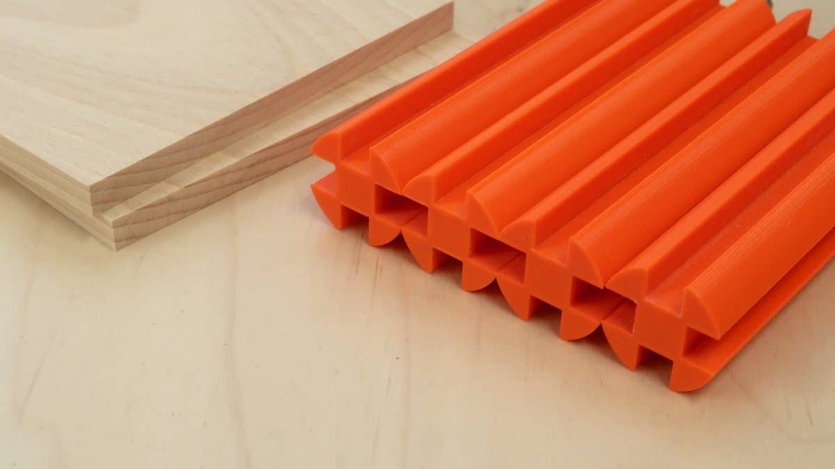 AIRE - Wholesale Wall Mounted Shelf - Qapla XL customizable shelf: Storage lockers for large items7