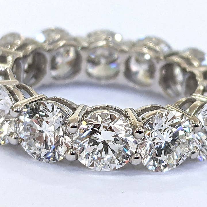 Lifetime Jewelers - Wholesale Multi-Stone Ring - Near 6 Carat Ct Lab Grown Diamond Full Eternity Band 14k4