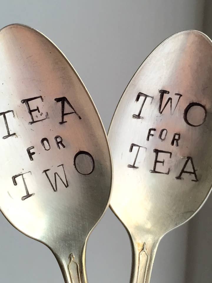 Te til to, to til te, stemplede teskeer, teselskab for engroshandel hos Paka Monk