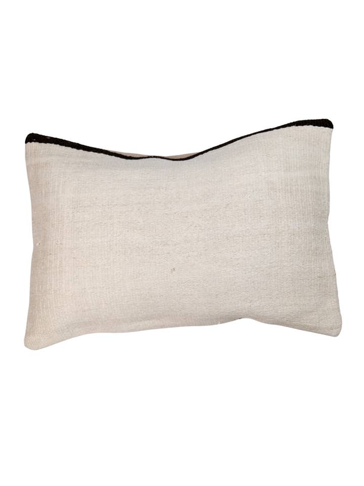 Emin Kilim Lændepude Nr. 2 for engroshandel hos Twenty Third by Deanne