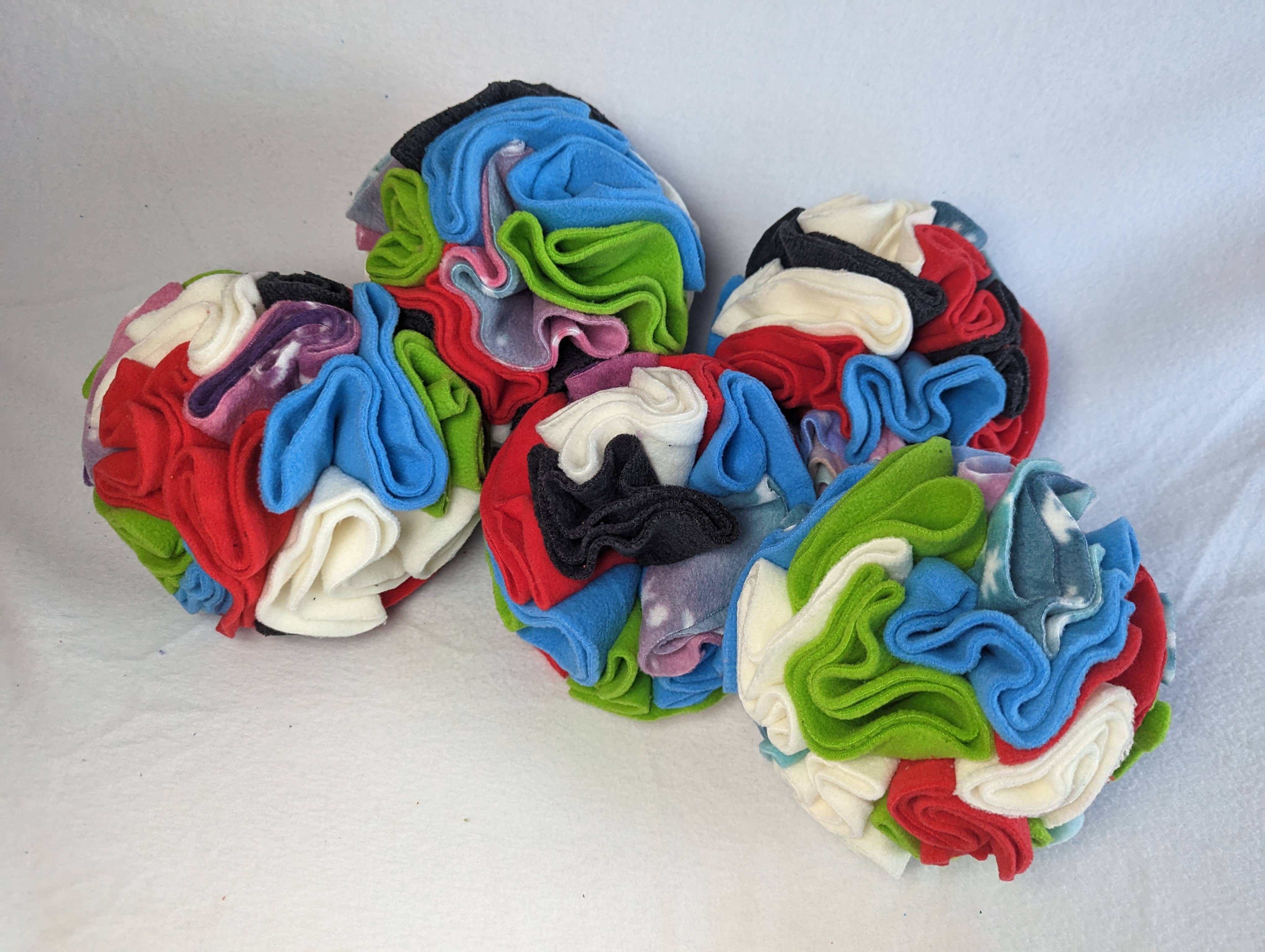 Superb Snuffles - Wholesale Pet Toy - Cat/Dog - Snuffle Ball Mini1