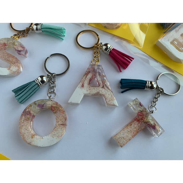 GatikaChicShop - Vente Porte-clés – femme - Porte-clés fleurs séchées et lettres pailletées
