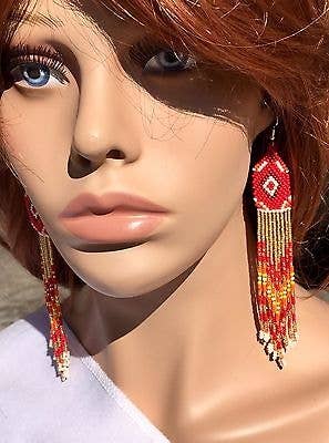 BEADS CORNER - Vente Boucles d'oreilles pendantes - boucles d'oreilles chandelier longues blanches rouges faites à la main1