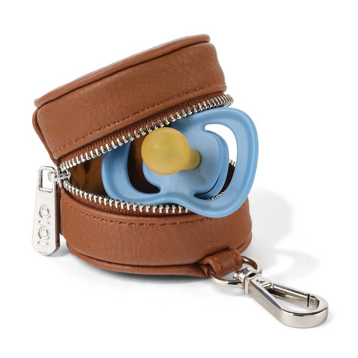 Schnullertasche aus kastanienbraunem veganem Leder für den Großhandel von OiOi