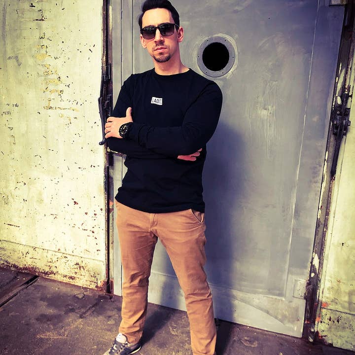 Gently LADITD Long Sleeve - Black für den Großhandel von Positive Lifestyle Clothing