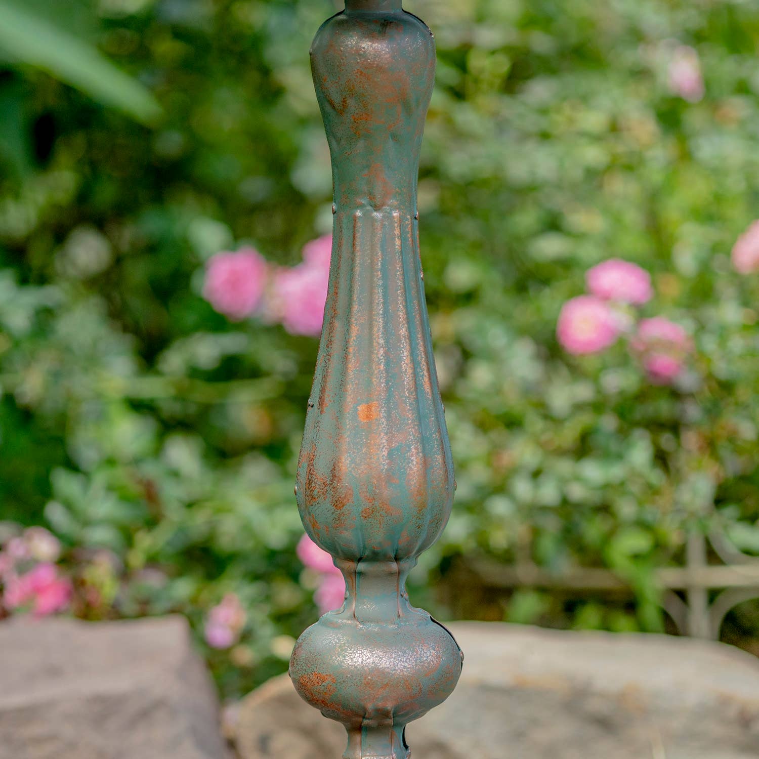 Zaer Ltd. International - Wholesale Bird Bath - Pedestal Birdbath with Little Bird Detail - 3 Options16