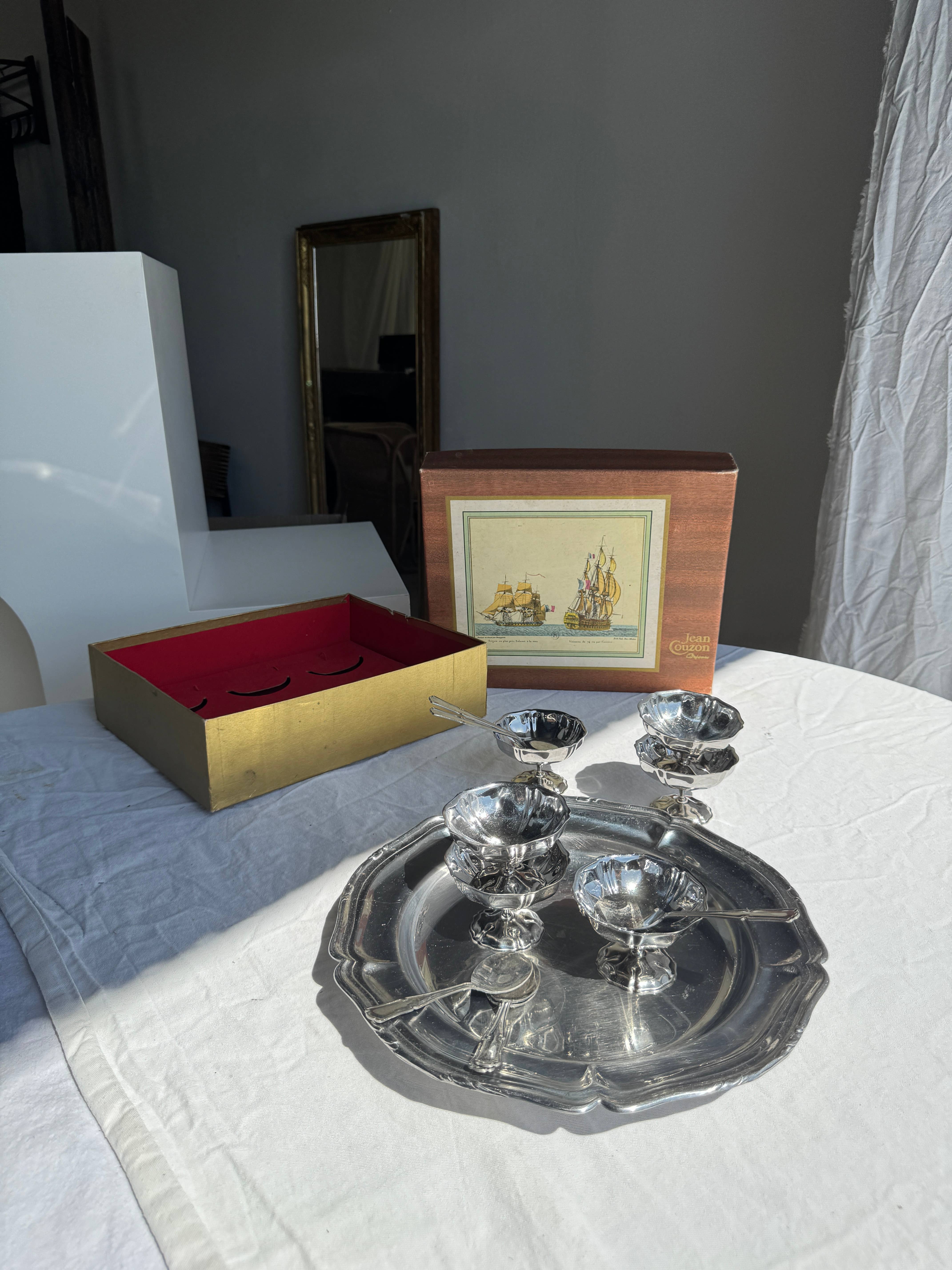 Office Objets - Wholesale Ice Cream Scoop - Vintage box containing 6 bistro ice cream cups1