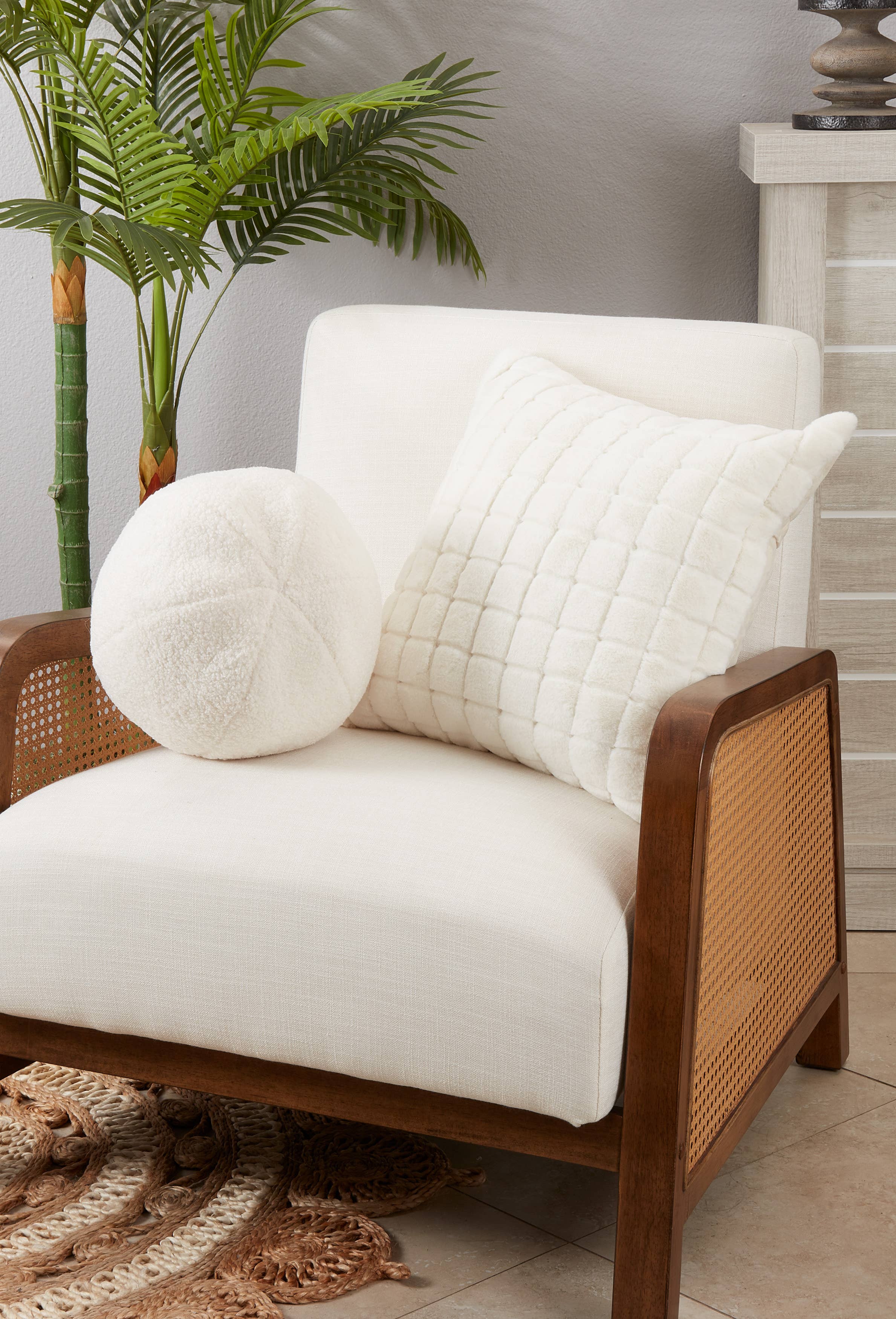 Saro Lifestyle – Großhandel Zierkissen – Ballkissen aus Kunstpelz, mit Polypropylen gefüllt7