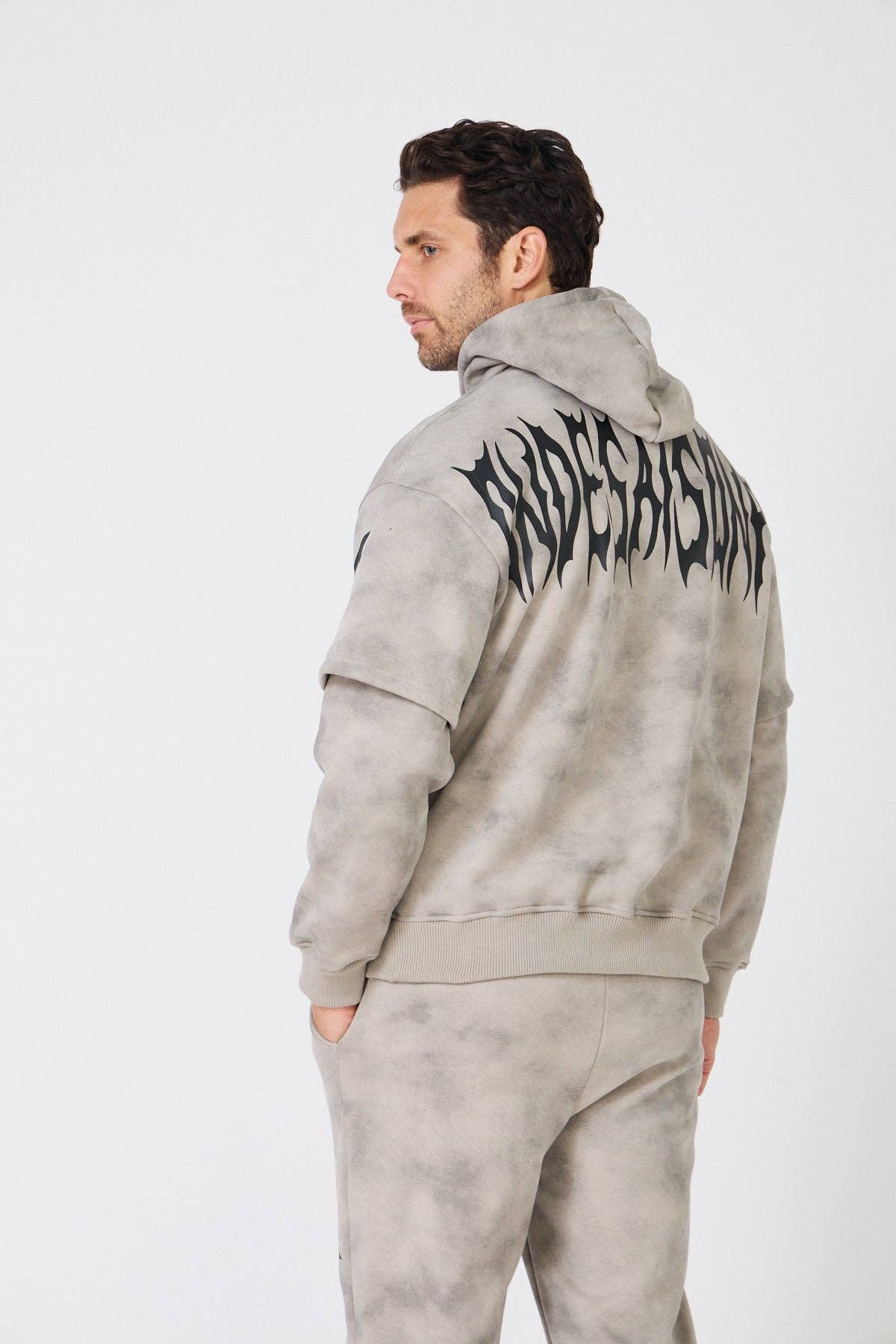 TOP MONDAY - Wholesale Tracksuit - Men's - Men's Oversized Tracksuit Set – Flame / Tribal Prints2