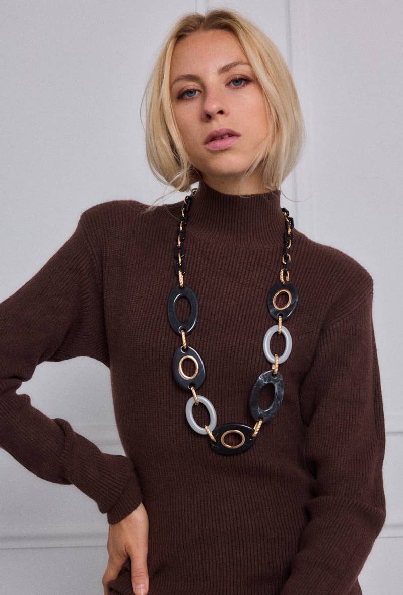 Black Fancy necklace for wholesale on Faire1