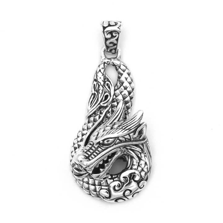Esprit du Dragon : Pendentif en Argent Artisanal de Bali pour la vente par Damai Designs