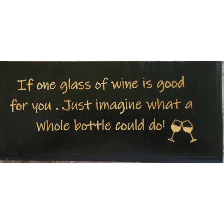 Um copo de vinho signo por atacado de Tango Down Designs