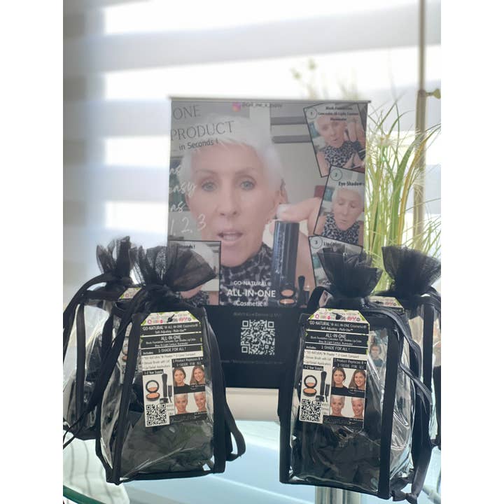 GO NATURAL® - Vente Palette de maquillage pour le teint - GO NATURAL® Les coffrets cadeaux cosmétiques TOUT-EN-UN® - Essai2