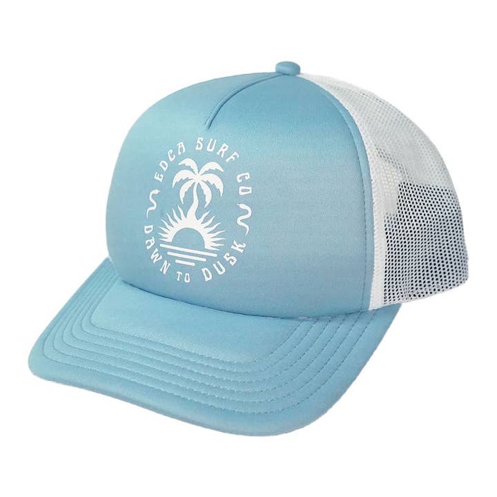 Casquette Trucker en Mousse à Bouton-pression de l'Aube au Crépuscule pour la vente par Everyday California