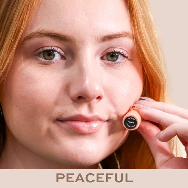 Taylor Made Organics - Wholesale Lip Gloss - Lip Gloss – Natural Hydrating Organic Shine in Clear & Bold 16