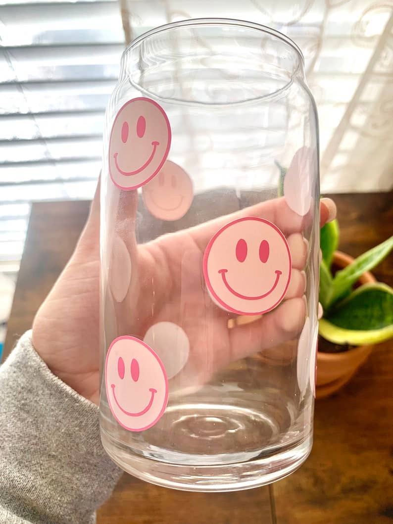 MarieDesignCo - Wholesale Drinkglas/beker - Roze smiley glazen mok, glazen bierblikje, glazen blikje2