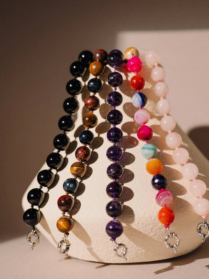 Collier plastron, collier de perles, bijoux en pierres naturelles pour la vente par PHOEBE´S
