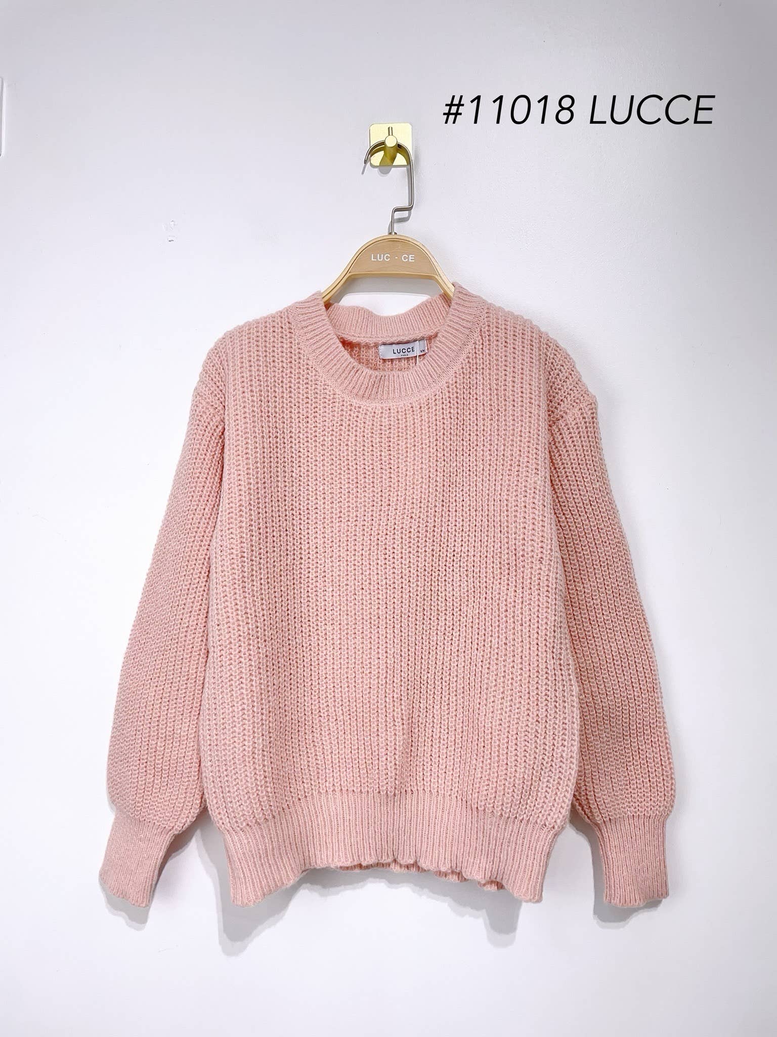 LUCCE - Wholesale Knit Sweater - Women's - Chunky knit sweater - PU110184