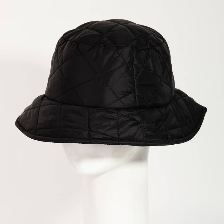 Chapeau en forme de seau matelassé simple pour la vente par Collections by Fame Accessories