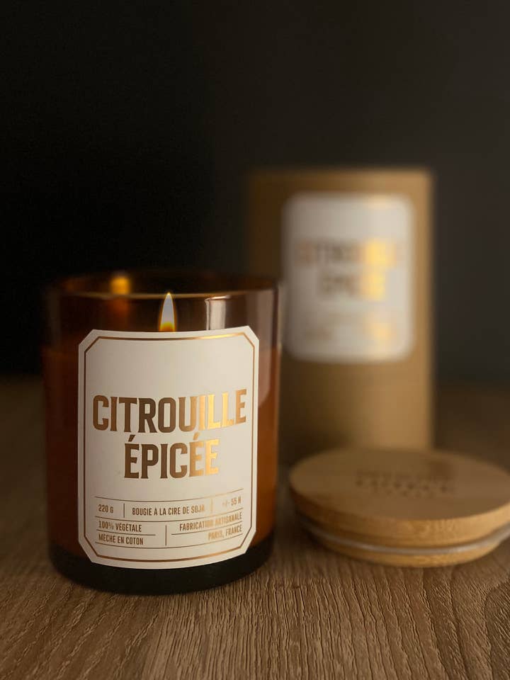 Vela aromática con fragancia a calabaza especiada - 220 g para venta al por mayor de Officine Lutèce