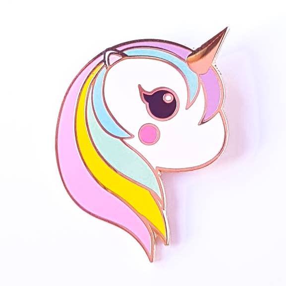 Studio Inktvis pin brosch med enhörning och pastellregnbåge för wholesale av Studio Inktvis