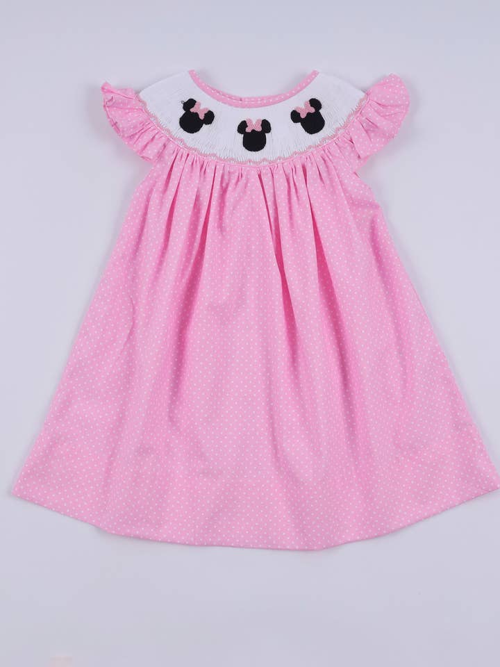 Robe à volants à pois rose avec smocks faits main pour la vente par Aspen Rain Boutique