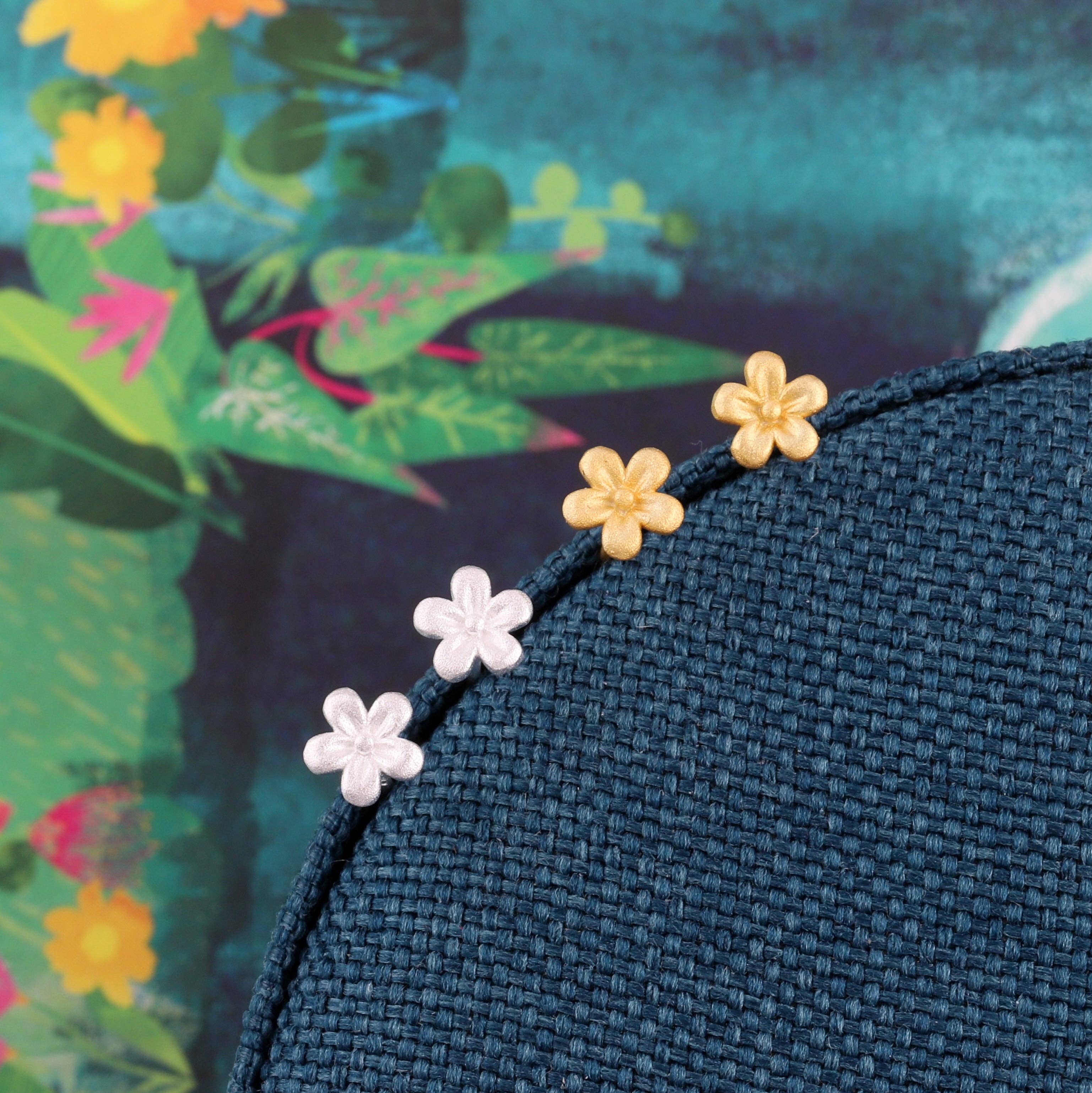 Attic creations – wholesale Stud/post earrings – TT51063 'Just for you' cutie flower gold3